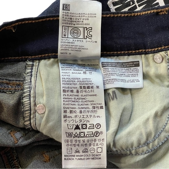 LEVI'S SLIMMING STRAIGHT HIGH RISE CUSTOMIZED HARRY POTTER PATCH DARK DENIM JEAN - Picture 15 of 15